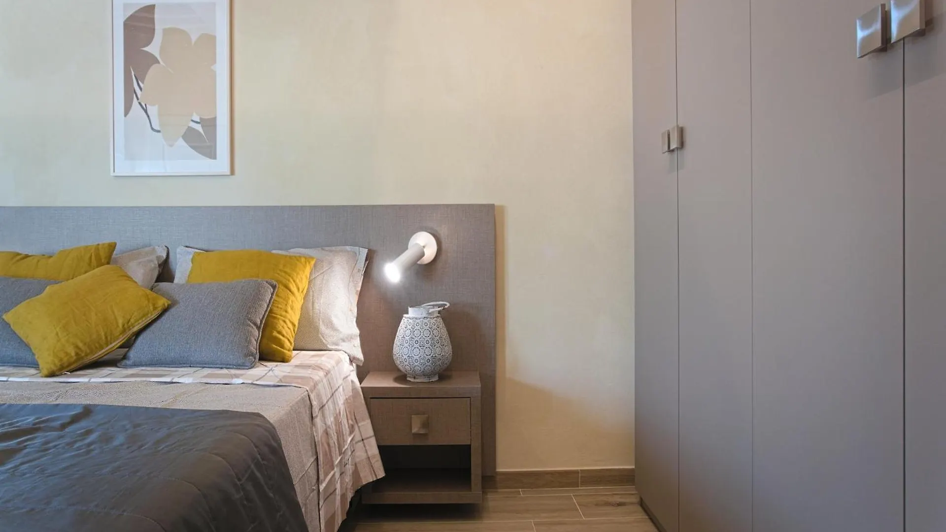 Modern Apartment In Agliana With Shared Garden